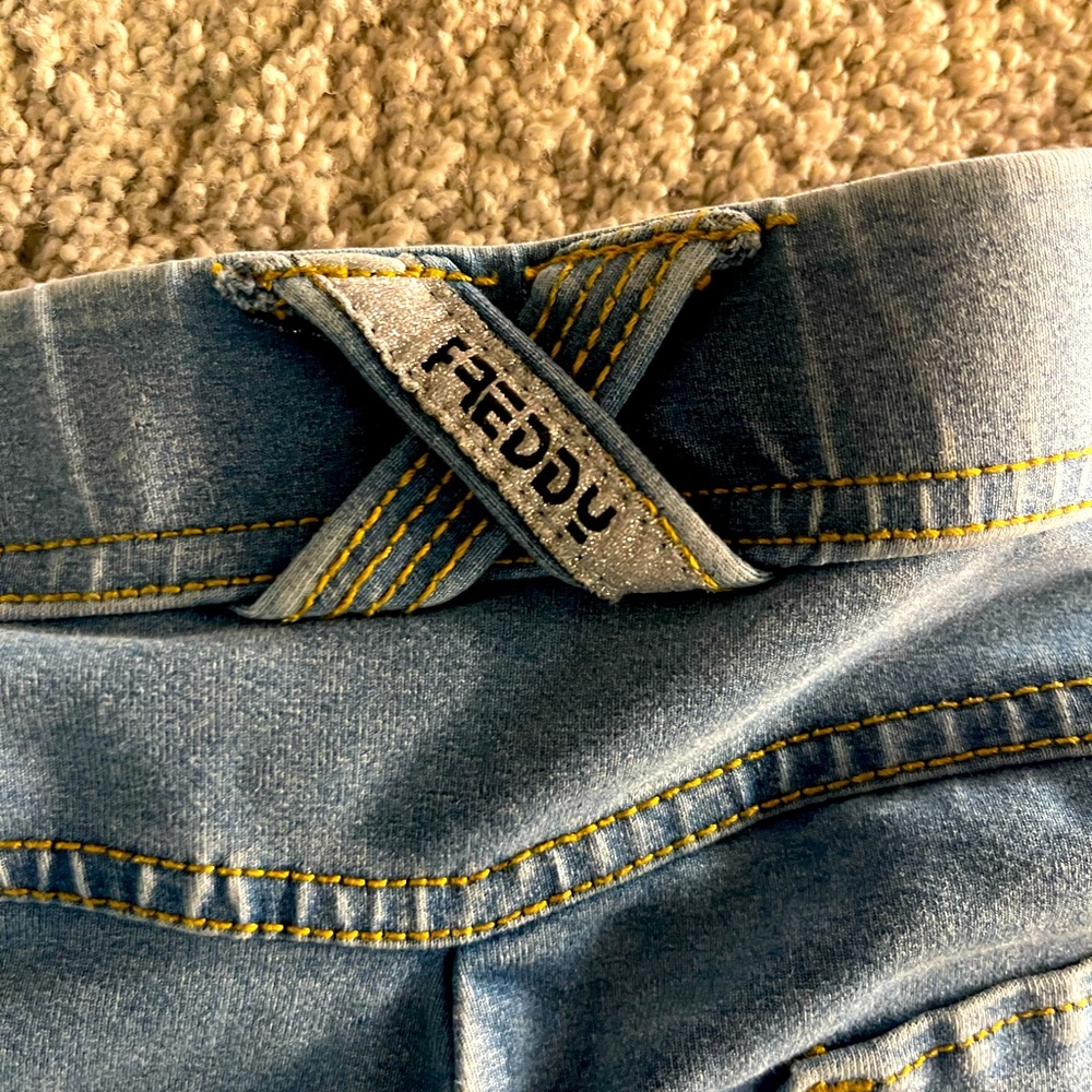 Freddy WR.UP size 6 denim in great condition. Just too long for me ✌🏻